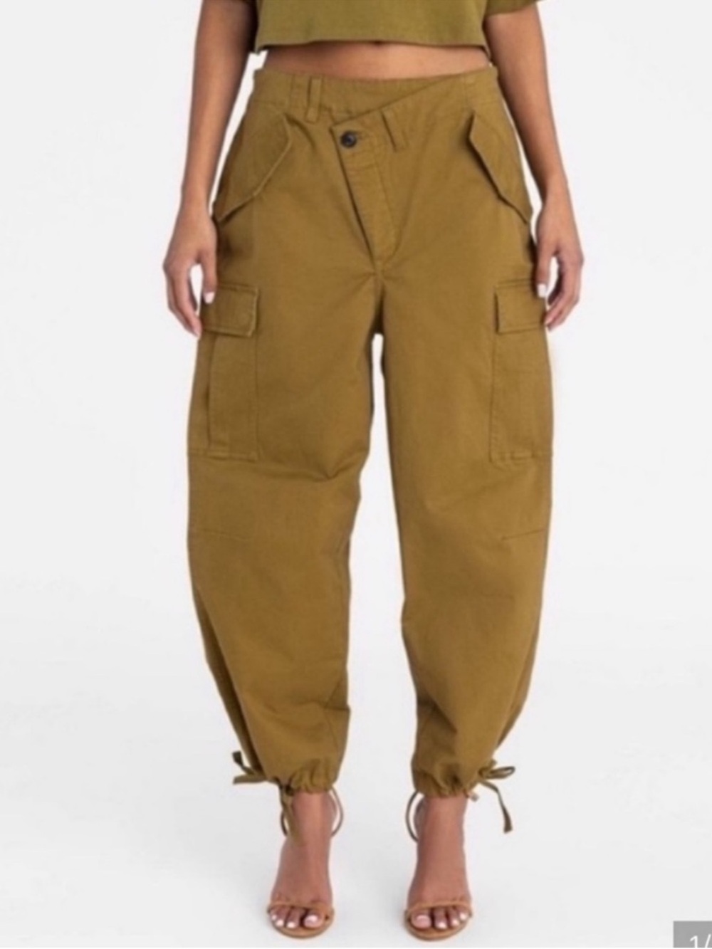 KBB by KAHLANA Women's Mid-Rise Straight Leg 'The Cargo
Jogger' - Tan new